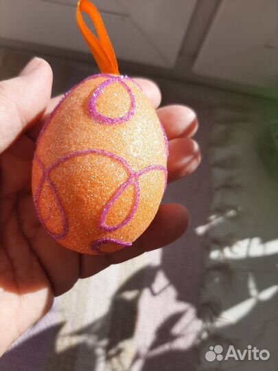 Пасхальные сувенирные яйца и подставки под них