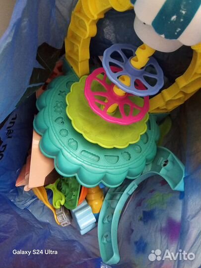 Игрушки детские б/у пакетом