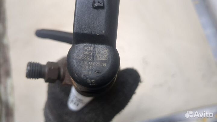 Форсунка топливная Volkswagen Polo, 2010