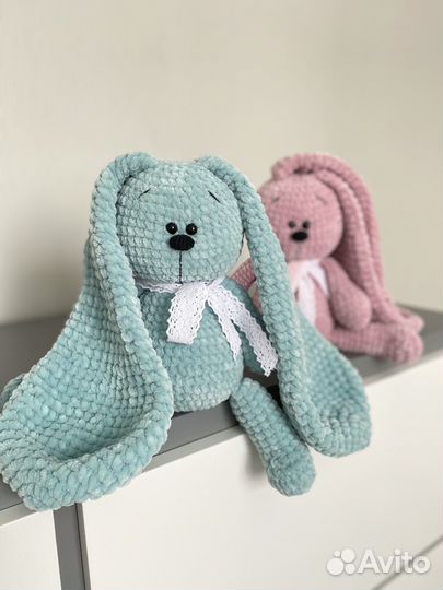 Мягкая игрушка плюшевый зайка (вязаная зайка)