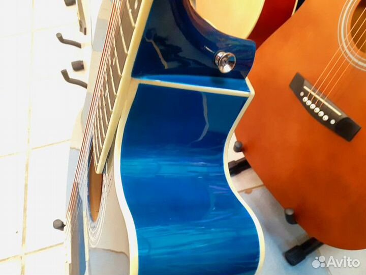 Гитара акустическая новая +чехол и набор гитариста