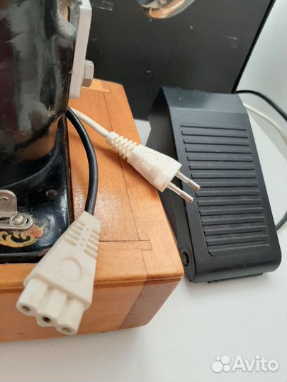 Швейная машина Подольск с электроприводом