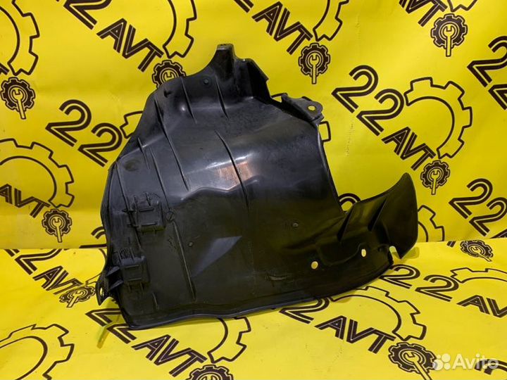 Подкрылок задний правый Toyota Harrier GSU30W