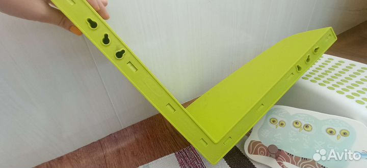 Полки, вешалка и стульчик-лесенка для детской