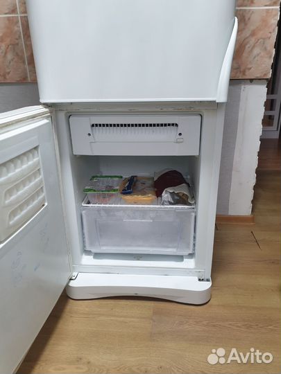 Холодильник бу indesit