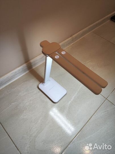 Лампа настольная беспроводная