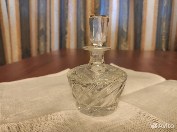 Винтажный флакон для туалетной воды