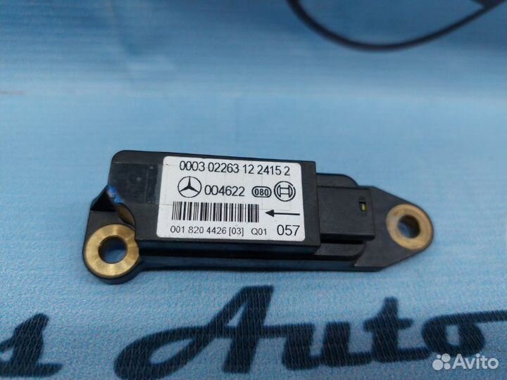 Датчик удара Mercedes-Benz C-Class W203 M111.955