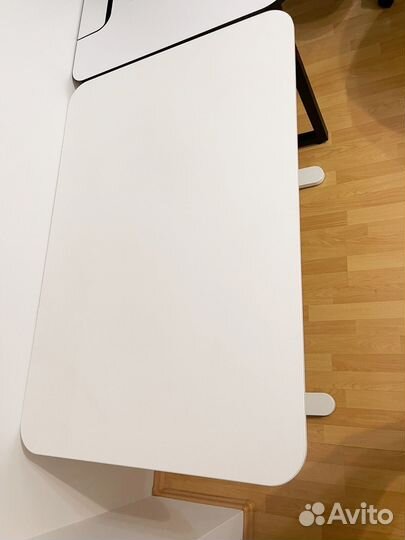 Компьютерный стол IKEA бекант