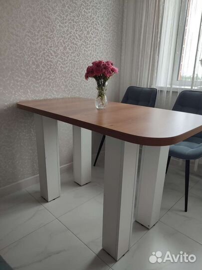 Кухонный стол