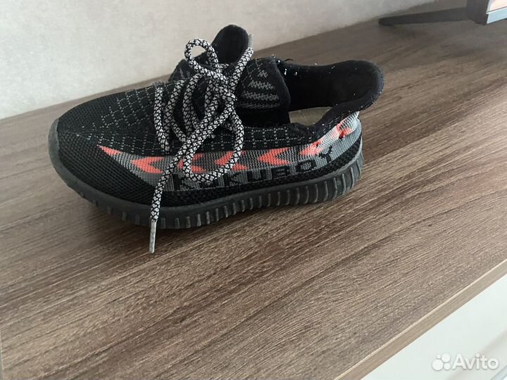 Кроссовки детские