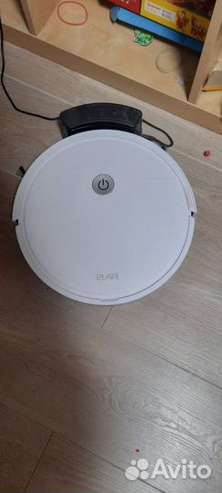 Робот пылесос elari