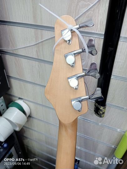 Бас Гитара Washburn Pro