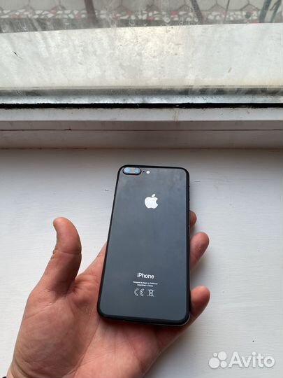 iPhone 8 Plus, 64 ГБ