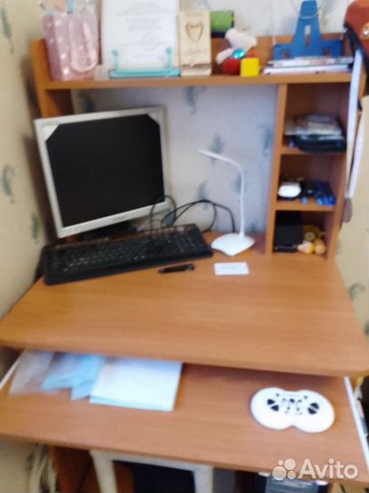 Компьютерный стол