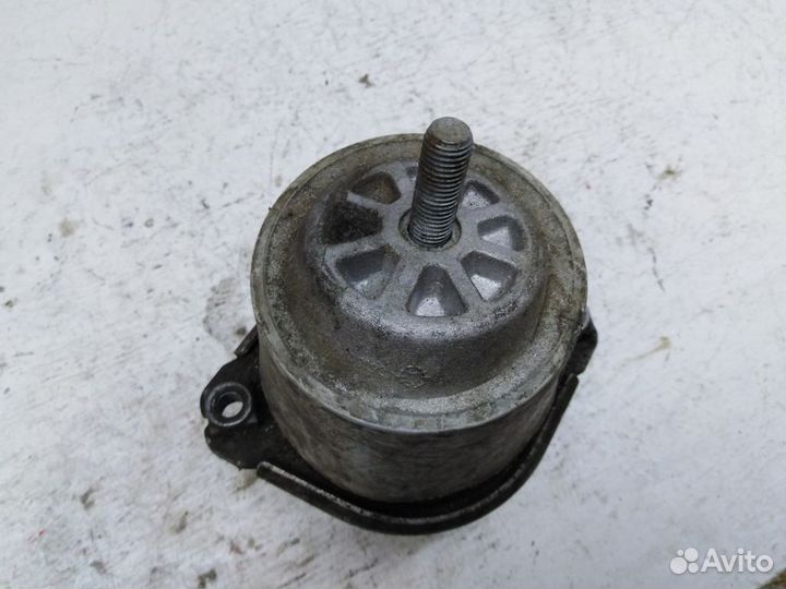 Подушка двигателя Порше