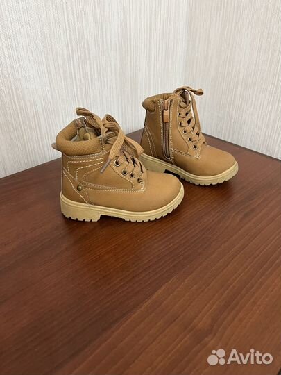 Ботинки детские 23 размер