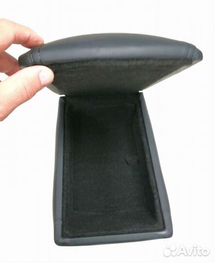 Подлокотник на Kia Ceed с 2007