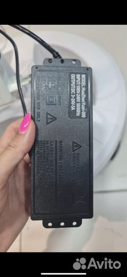 Вытяжка для маникюра и педикюра 4blanc