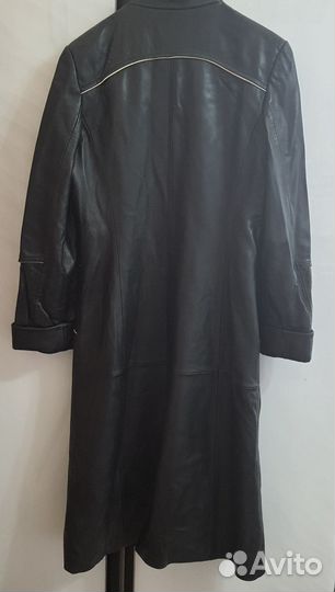 Пальто женское 48 натуральная кожа