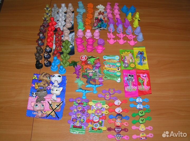 Игрушки Киндер сюрприз, Маджики, Тролли и другие