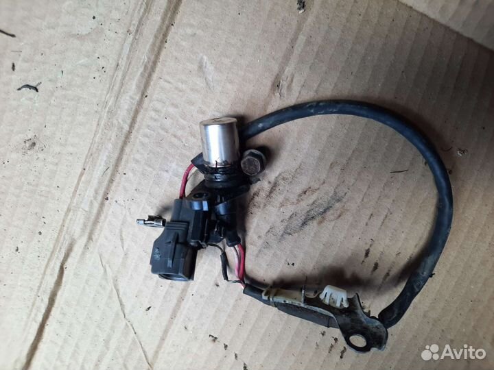 Датчик положения коленвала toyota 3ZZ-FE