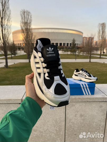 Кроссовки Adidas Ozmillen