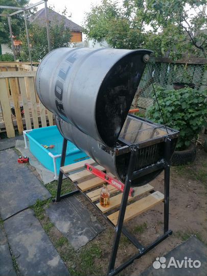 Мангал с крышей