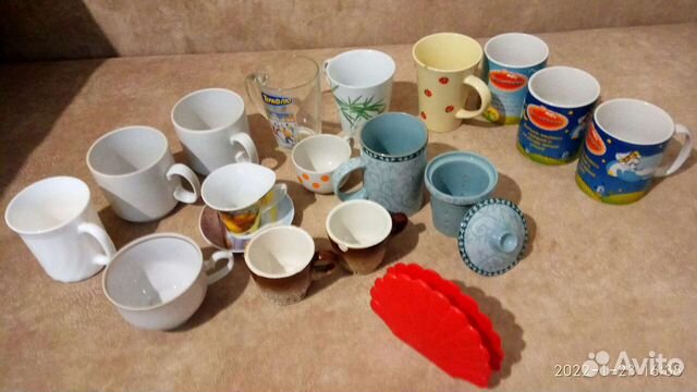 Посуда чашки, тарелки, сахарницы, молочники