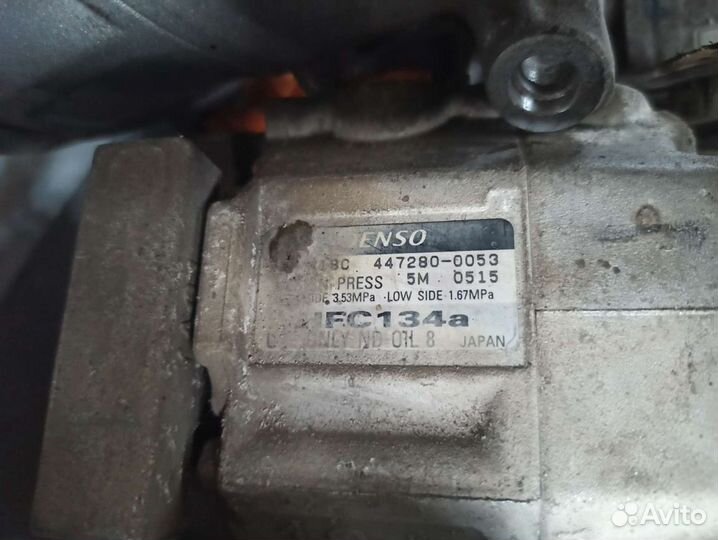 Компрессор кондиционера Lexus LX570