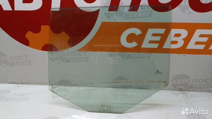 Стекло двери заднее левое Skoda Fabia cgpa 2011