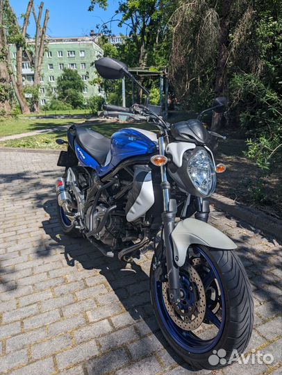 Suzuki gladius 400
