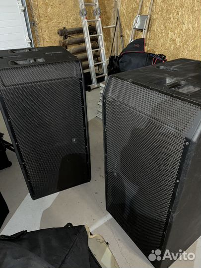 Сабвуфер JBL SRX828SP