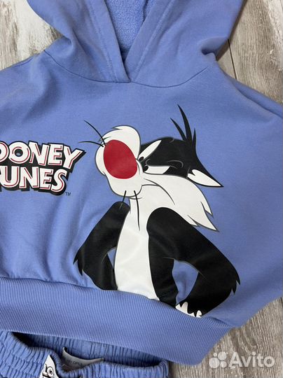 Спортивный костюм