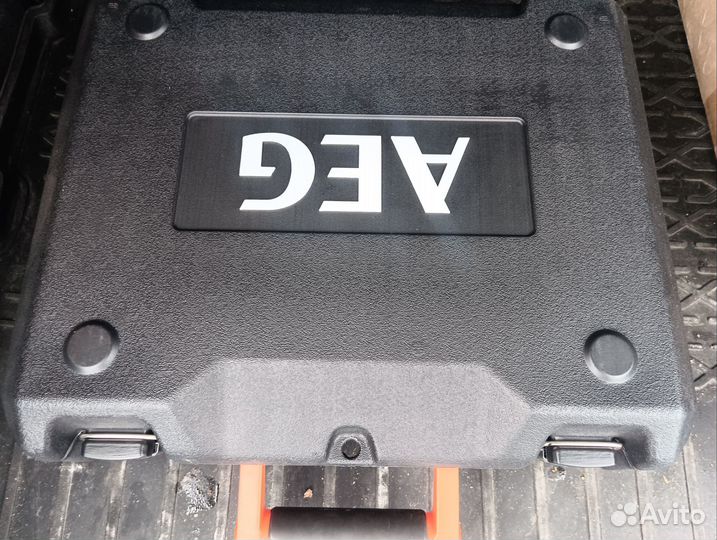 Гайковерт ударный аккумуляторный