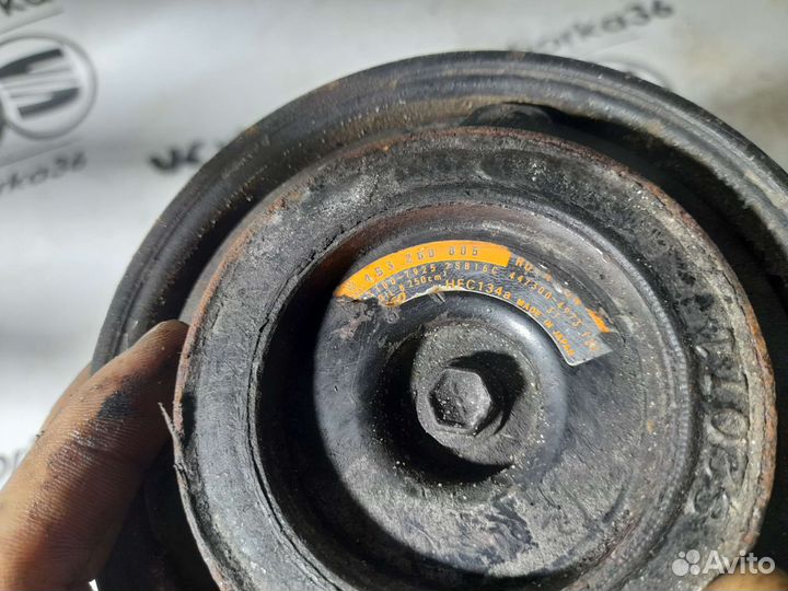 Компрессор кондиционера Audi A6 C5 / VW Passat B5