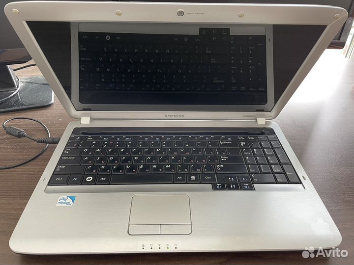 Ноутбук samsung r530