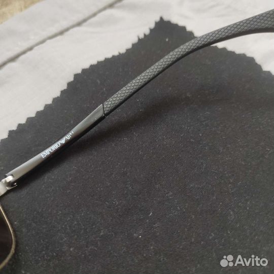 Солнцезащитные очки мужские emporio armani