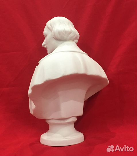 Статуэтка, Бюст гоголь Н,В, Фарфор, бисквит. СССР