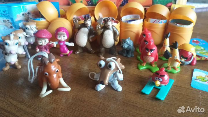 Игрушки из киндер яйц