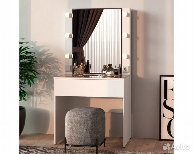 Гримерный/макияжный стол с лампочками