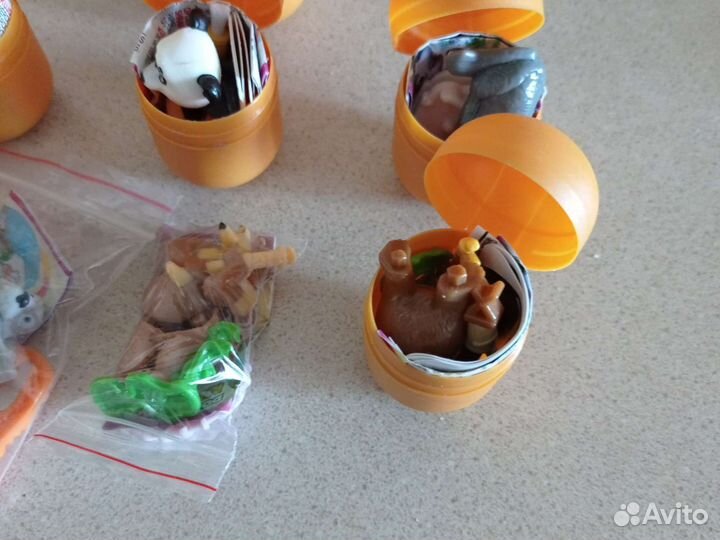 Kinder Маша и Медведь 2023