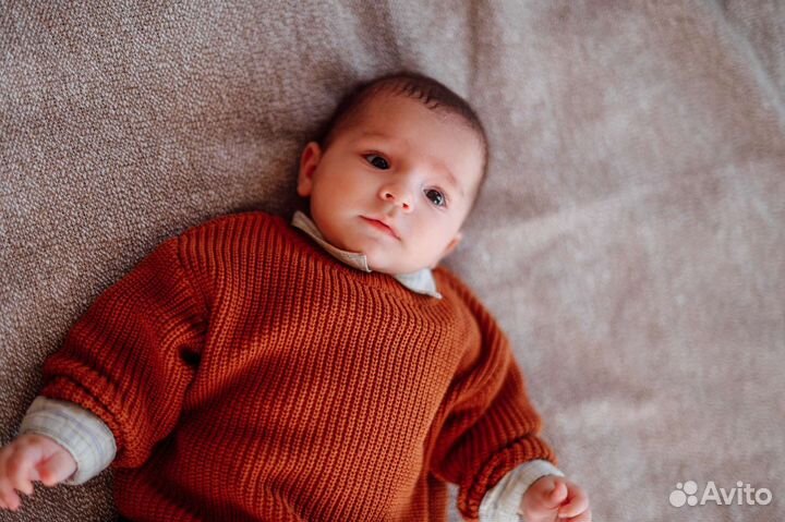 Вязаный свитер для малыша