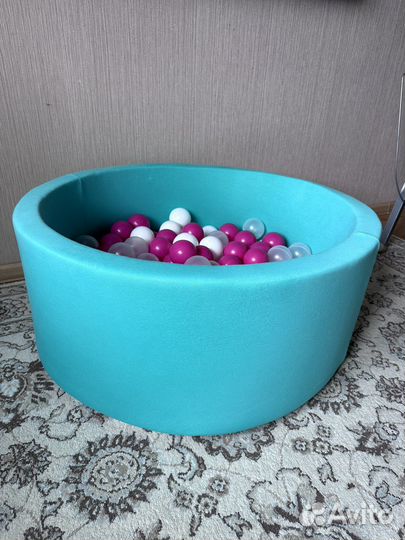 Бассейн с шариками