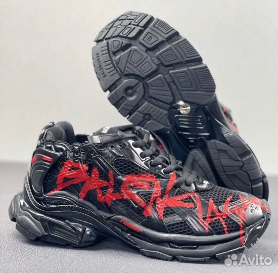 Balenciaga Runner graffiti