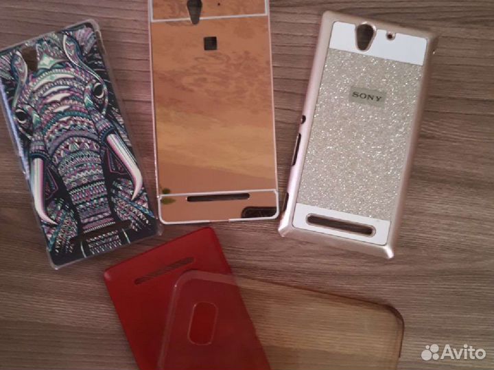 Чехлы на телефон