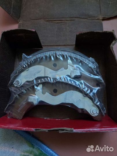 Тормозные колодки барабанные nipparts j3505038