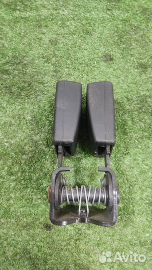 Замок ремня безопасности задний Land Rover Freela