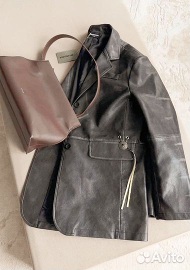 Кожаная куртка Balenciaga