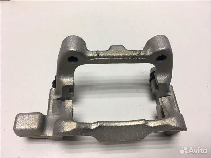 Скоба суппорта заднего Skoda Octavia (A5 1Z)